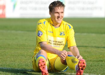 Бухаров после полугодичного перерыва подписал контракт с «Рубином»