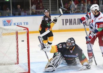 Три шайбы «Северстали» не помогли команде переиграть «Локомотив»