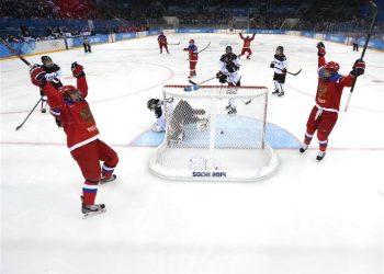 Женская сборная России по хоккею всухую переиграла Швецию