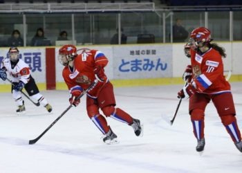 Женская сборная России по хоккею разгромила Чехию, уступая по ходу матча 0:2