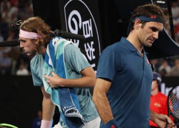 Федерер покинул розыгрыш Australian Open, сенсационно уступив Циципасу