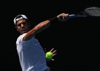 Хачанов вышел в третий круг Australian Open, легко переиграв Нисиоку