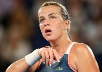 Павлюченкова покинула Australian Open, в 1/4 финала уступив Коллинз
