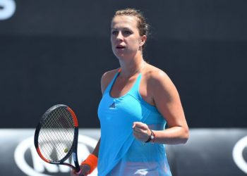 Павлюченкова сенсационно переиграла Бертенс во 2-м раунде Australian Open