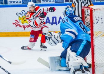«Сибирь» осталась без плей-офф КХЛ, уступив «Автомобилисту»