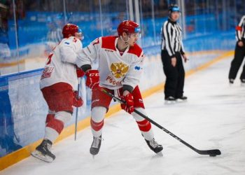Сборная России по хоккею обыграла Канаду и вышла в финал Универсиады