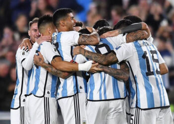 Прогноз на матч Аргентина — Уругвай (17 ноября 2023)